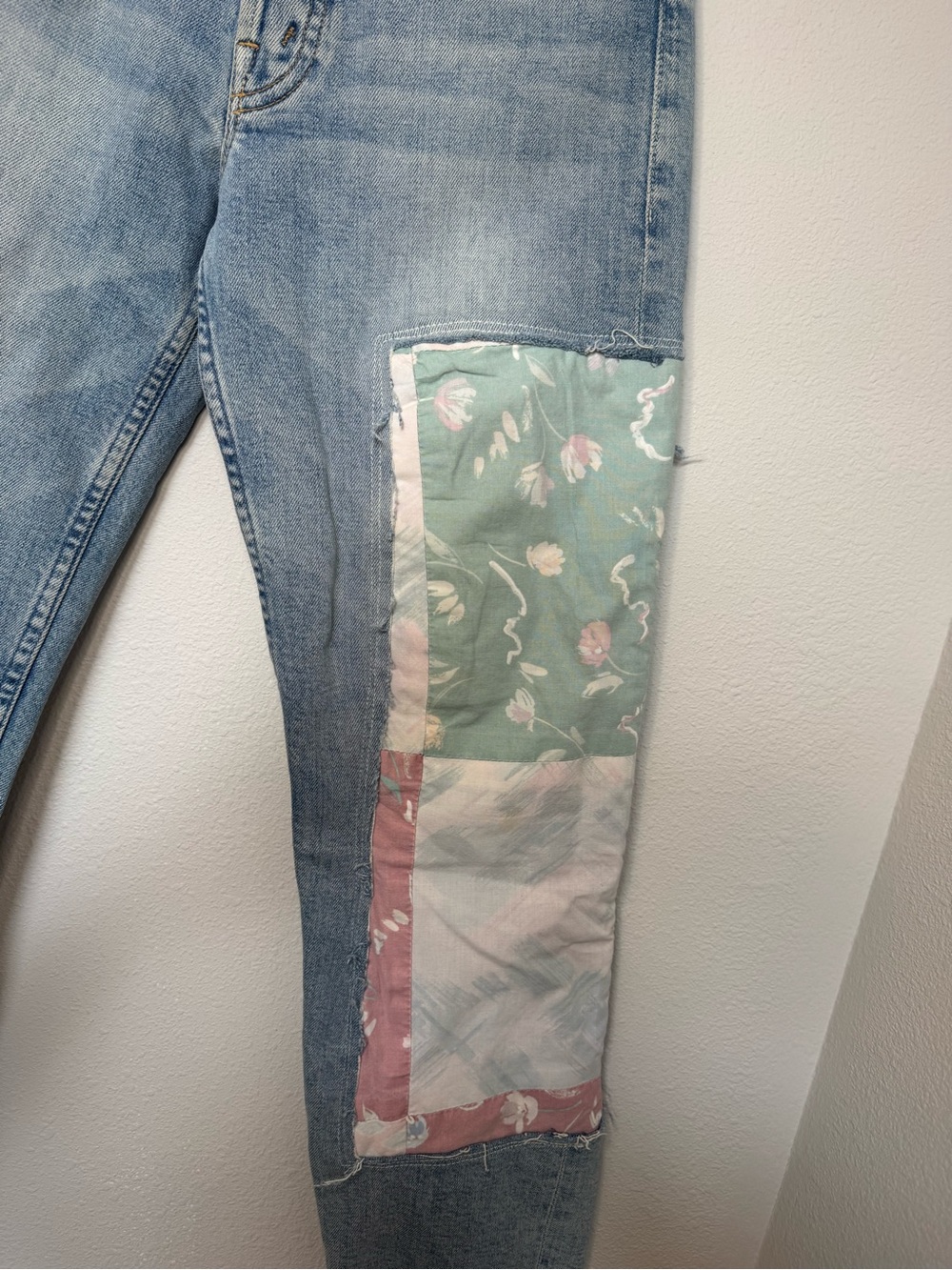 Mother Denim x Carolyn Murphy Patchwork Tomcat Ankle Undone Hem in New Hobbies - Picture 3 of 11